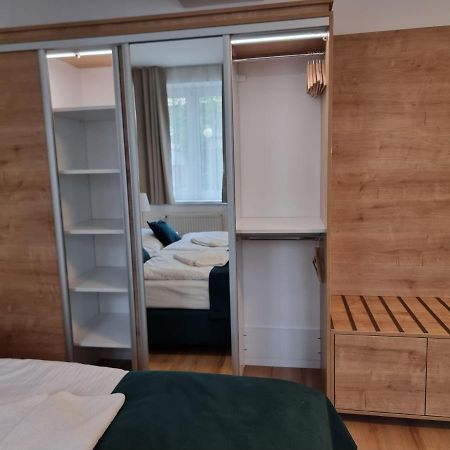 Hotel Tilia ペジノク エクステリア 写真